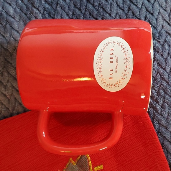 Santa Mug and Towel set - Picture 2 of 5